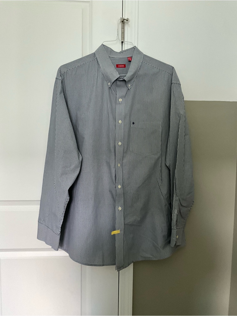 Izod Men's Blue and White Pinstripe Button-Down Shirt 3XLT